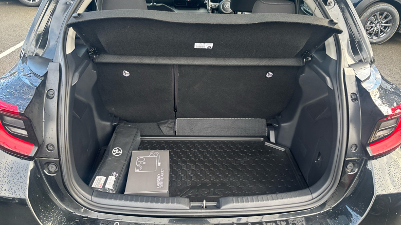 Toyota Yaris 1.5 Hybrid Design 5dr CVT Hybrid Hatchback